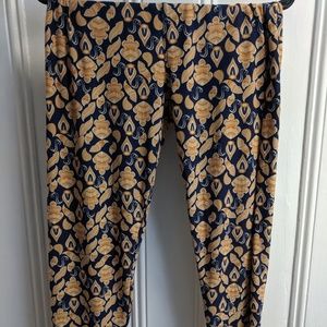 Navy and Gold Paisley TC Lularoe Leggings New